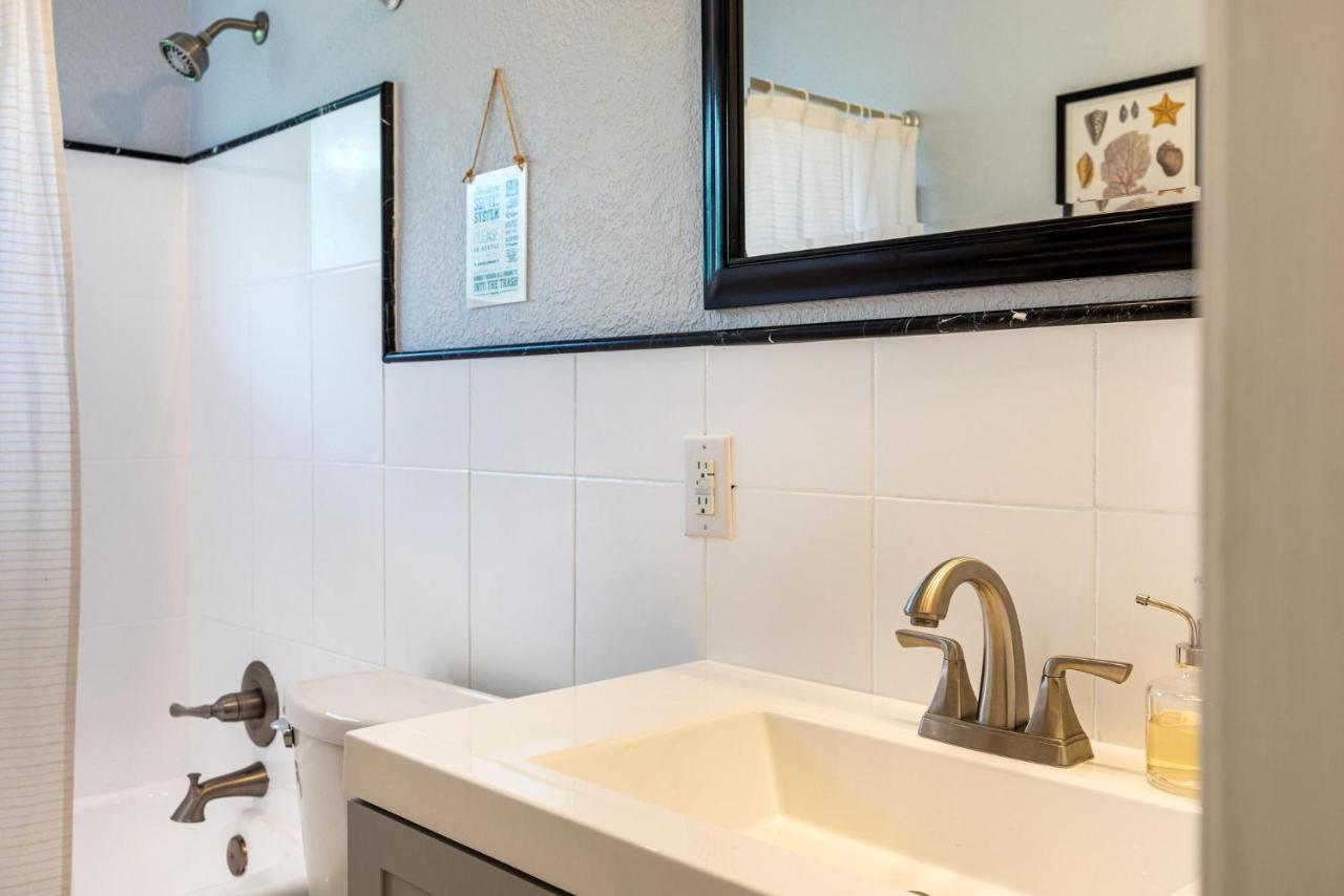 Trendy 3-Bedroom Villa With Saltwater Pool And Yard Fort Lauderdale Ngoại thất bức ảnh